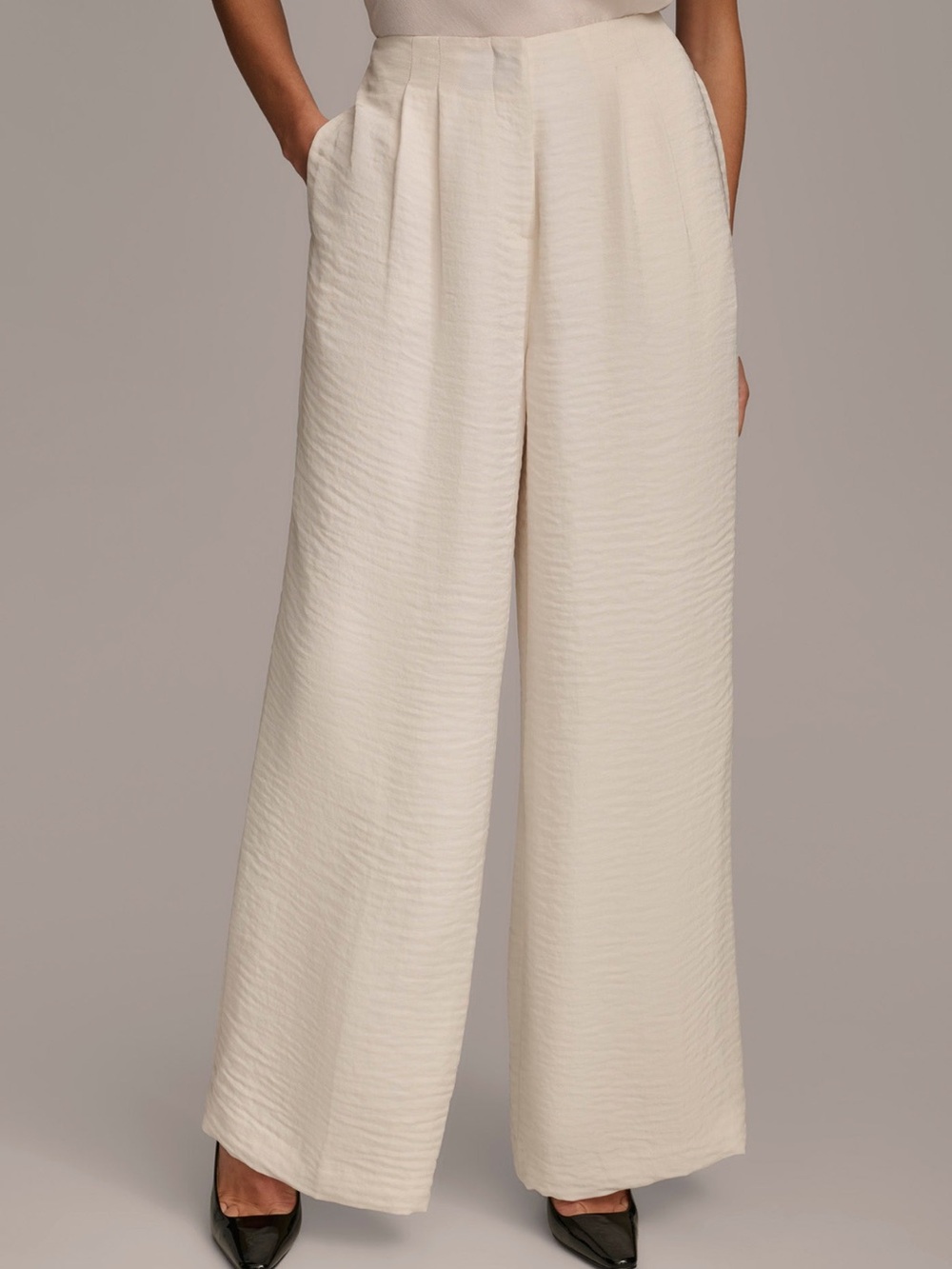 NWT Donna Karan Cream Pleated Wide Leg Pants Size 8